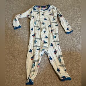 Organic cotton Magnetic Me footless pajamas size 9-12months. cute puffin design